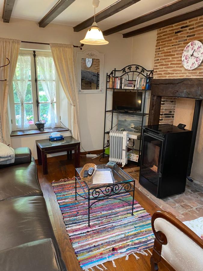 Red Gate Cottage Saulgond 外观 照片